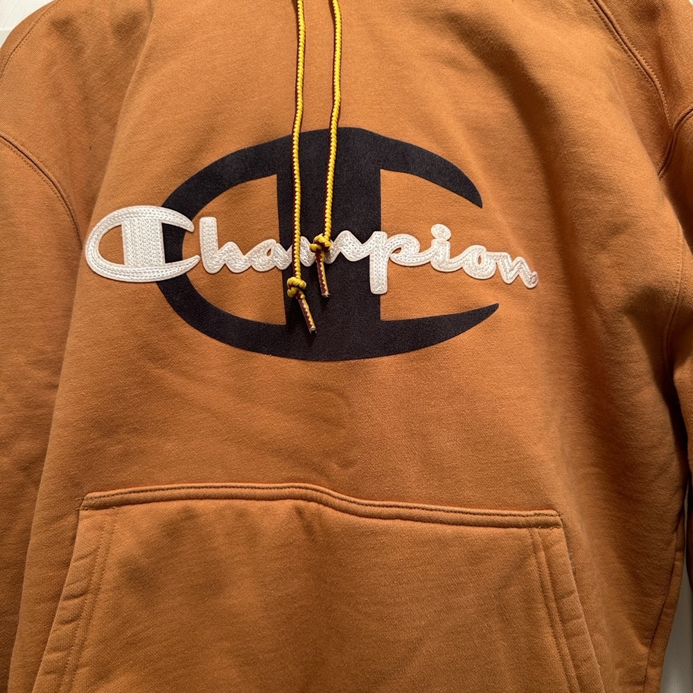 Champion Timberland Brown Hoodie with Logo - Men’s M